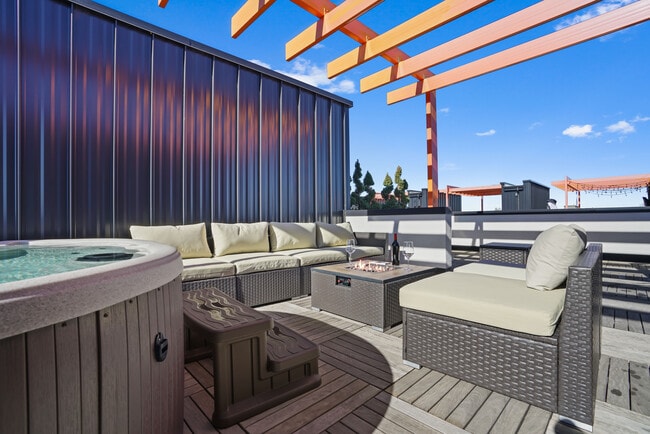 Rooftop - 3034 Wilson Ct