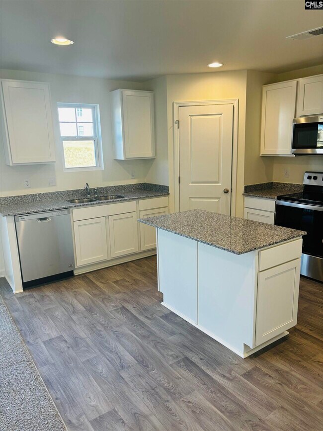 Foto del edificio - 237 Savannah Wood Rd