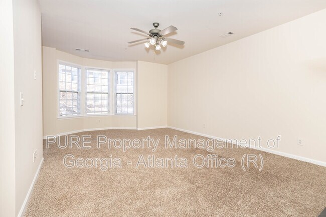 Foto del edificio - 6072 Indian Wood Cir
