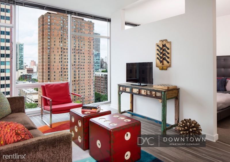Primary Photo - 1 br, 1 bath Apartment - 721 N La Salle St