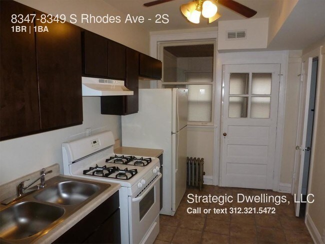 Building Photo - 8347 S Rhodes Ave