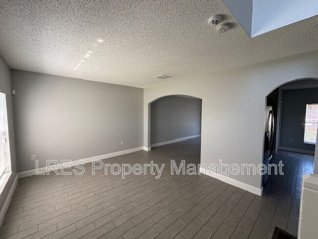 Foto del edificio - 619 Elbridge Dr