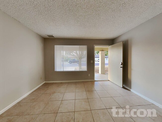 Building Photo - 6431 W Hatcher Rd