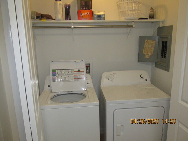 Fotografía del edificio - 799 Donnell Blvd