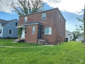 Building Photo - 740 S Harris Ave