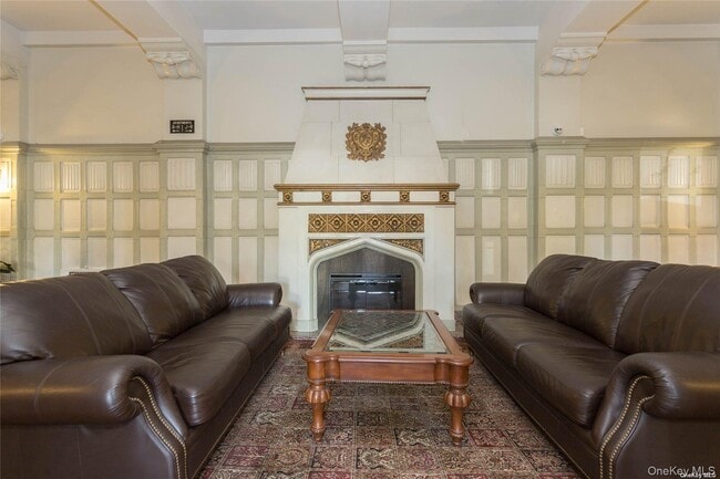 Building Photo - 167-10 Crocheron Ave