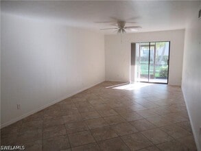 Building Photo - 10041 Maddox Ln