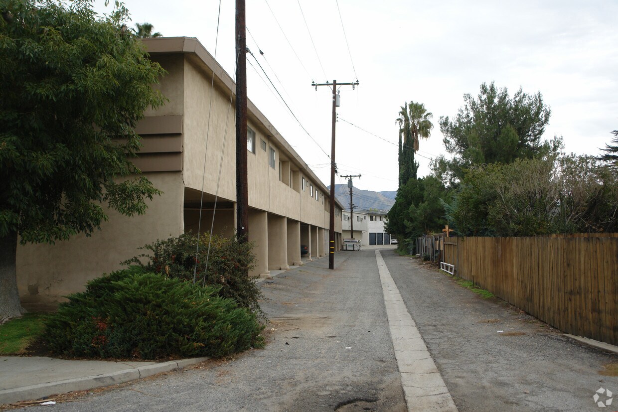 Foto del edificio - 163 Ralston Ave