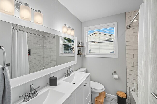 Photo - Convenient, Affordable and Updated!!.... F... Apartment