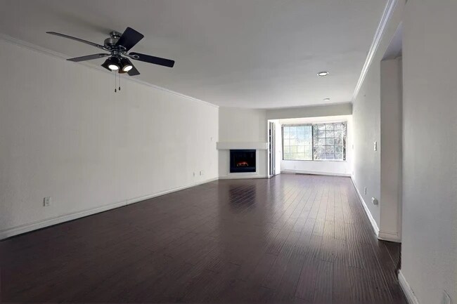 Foto del edificio - 5515 Canoga Ave