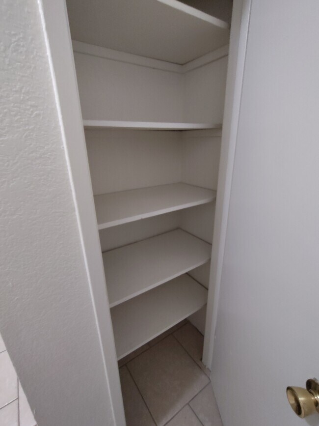 Kitchen pantry - 4677 E Shields Ave