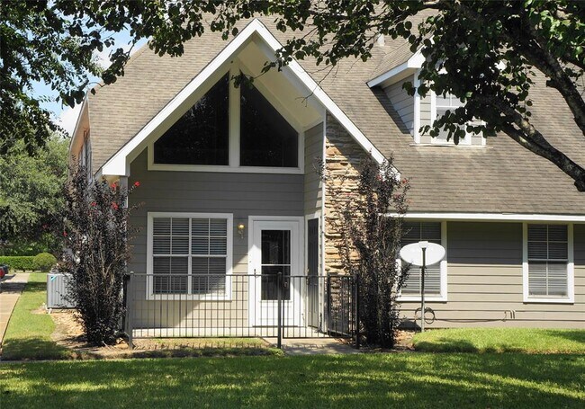 Building Photo - 770 Hunt Rd