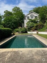 Building Photo - 4 Ansley Dr NE