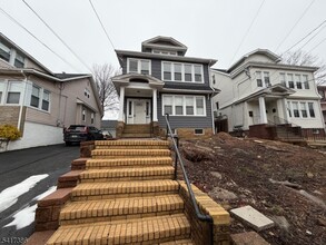 Building Photo - 205 Chancellor Ave