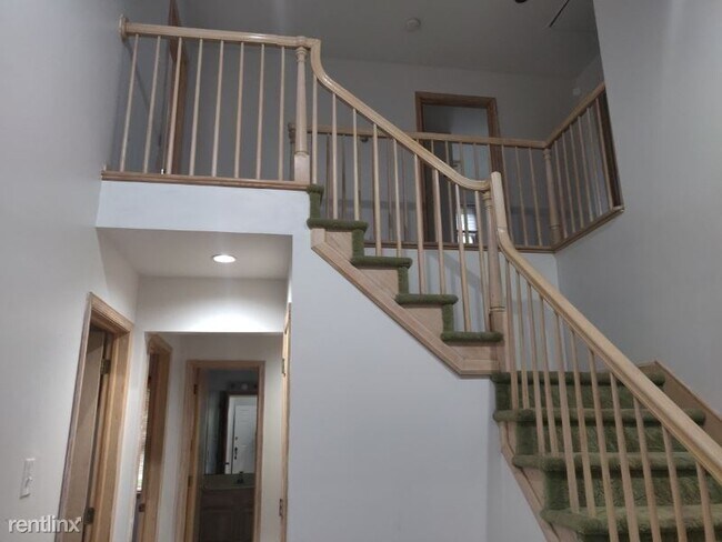 Building Photo - 4 br, 3 bath House - 569 Stonewall Drive