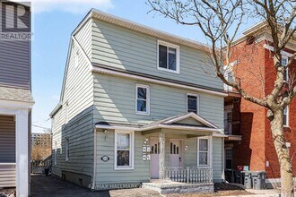 Building Photo - 64 Cobourg St