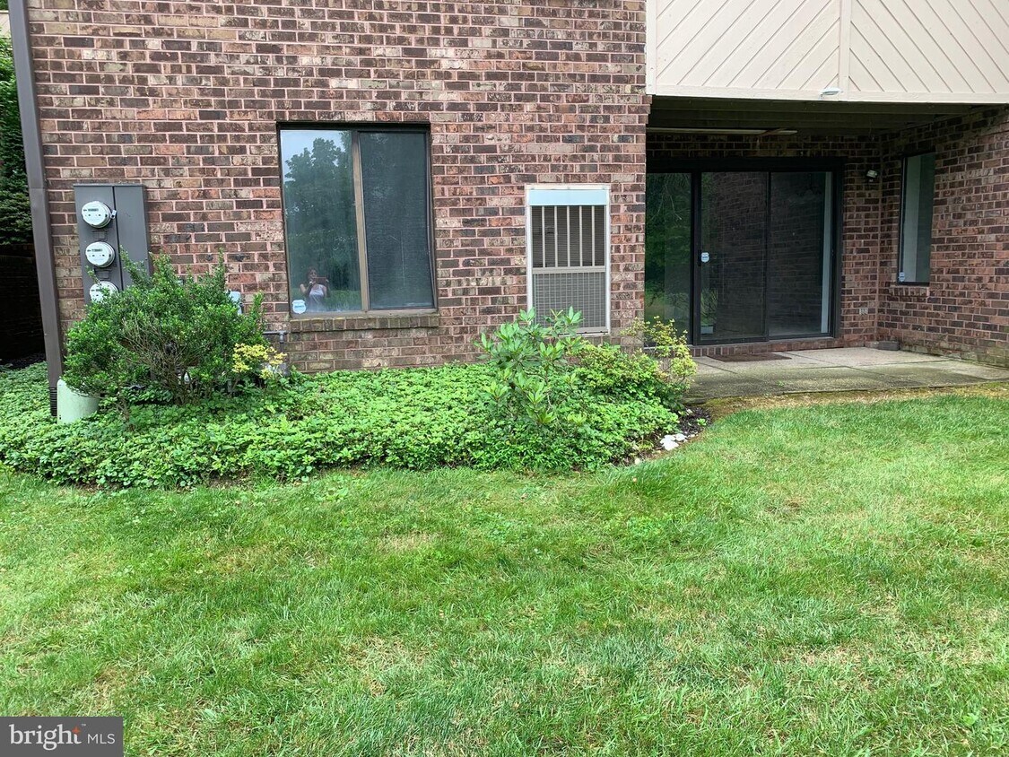 501 Mountainview Dr, Chesterbrook, PA 19087 Condo for Rent in Chesterbrook, PA