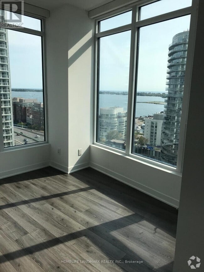 Building Photo - 70-2270 Queens Wharf Rd