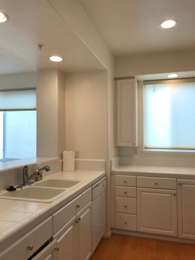 Foto del edificio - 88 17th Ave