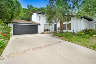 Building Photo - 4359 Park Alisal