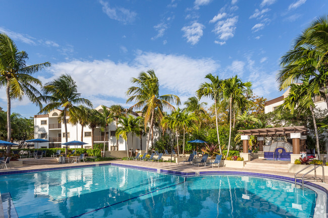 Foto del edificio - Emerald Palms Apartment