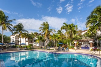 Building Photo - Emerald Palms