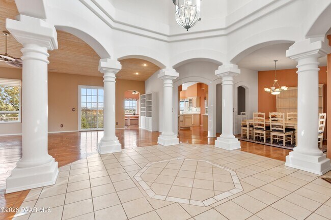 Foto del edificio - 2780 Whispering Way Cir