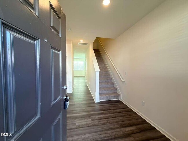 Foto del edificio - 2048 Trailside Dr