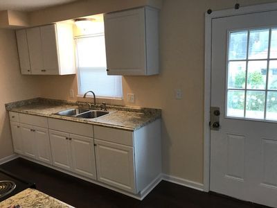 Foto principal - 3530 Dresden St