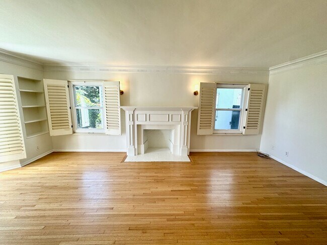 Building Photo - 1445 S Beverly Dr