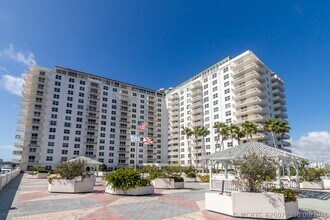 Building Photo - 1 Las Olas Cir