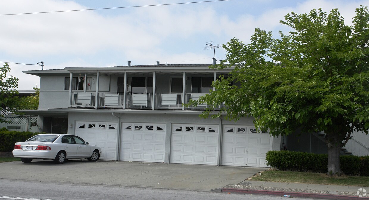 Foto del edificio - 20049 Hathaway Ave