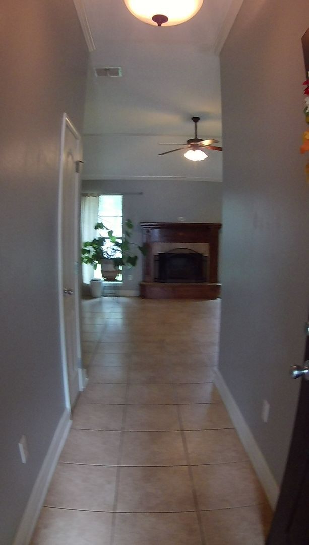 Foto del edificio - 708 Quiet Cove Cir