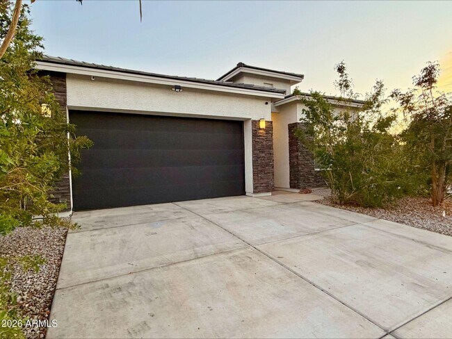 Foto del edificio - 15661 W Smoketree Dr