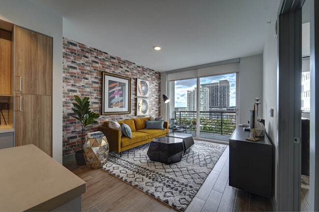 Novo Las Olas apartments — community photo - Novo Las Olas