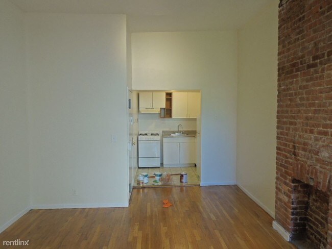 Foto del edificio - 2 br, 1 bath  - 687 Lincoln Pl Apt 3R