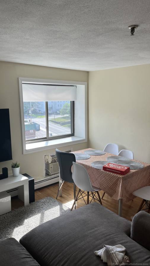 Building Photo - 87 Broad St