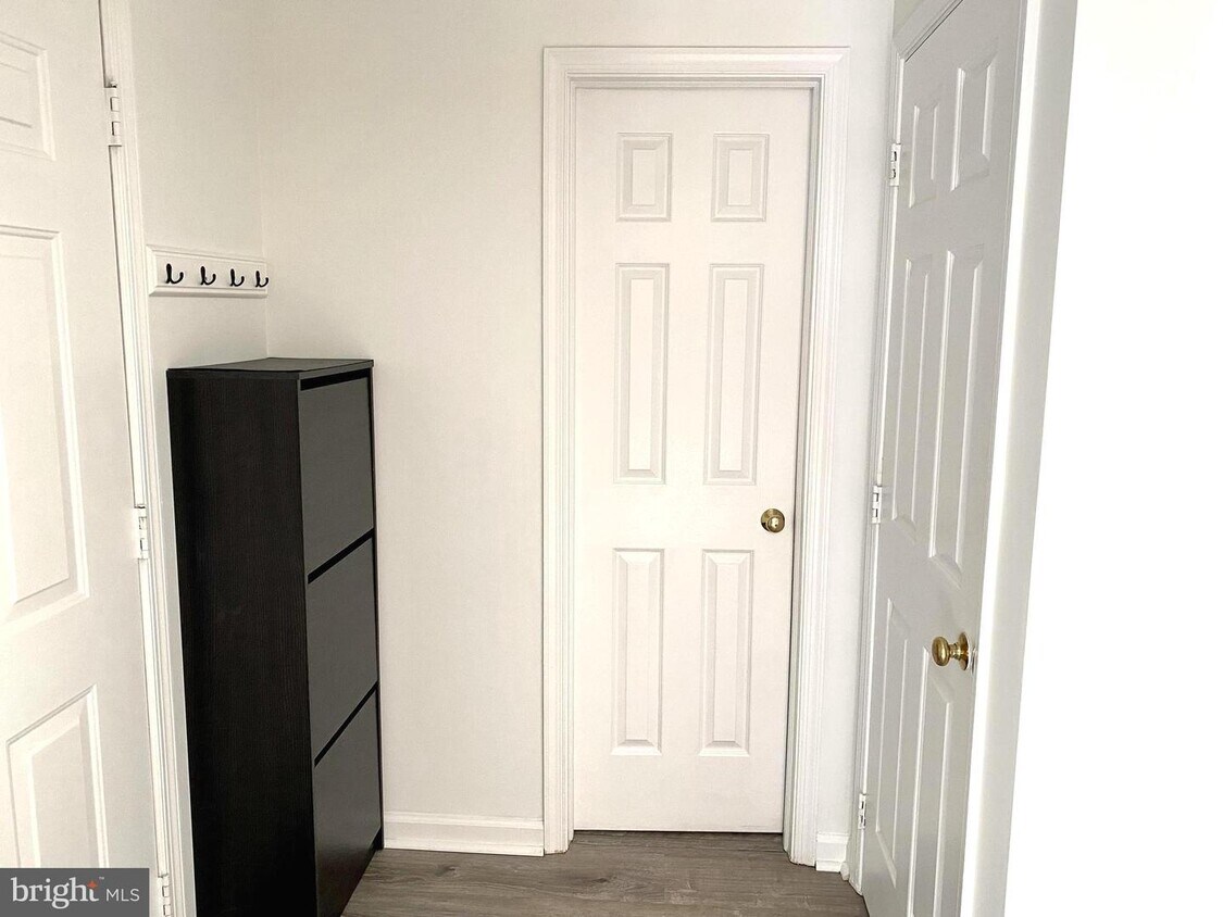 120 Village Dr, Schwenksville, PA 19473 Townhome Rentals in