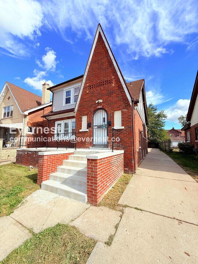 Building Photo - 15812 Kentucky St Building Photo - 15812 Kentucky St