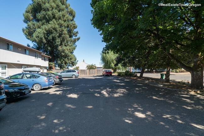 Foto del edificio - 3715 19th Ave