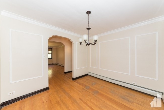 Building Photo - 4515 N Wolcott Ave