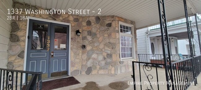 Foto del edificio - 2nd floor: 2 Bedroom / 1 Bathroom in Easton !