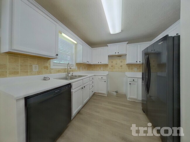 Foto del edificio - 89 Hugh Ave