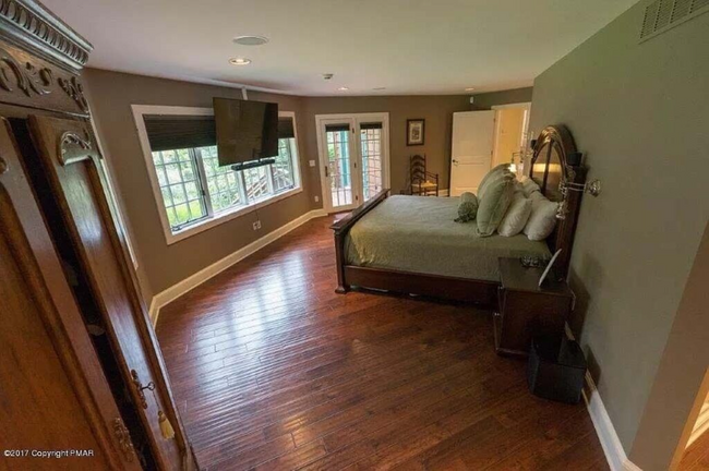Foto del edificio - 2176 Glenbrook Dr