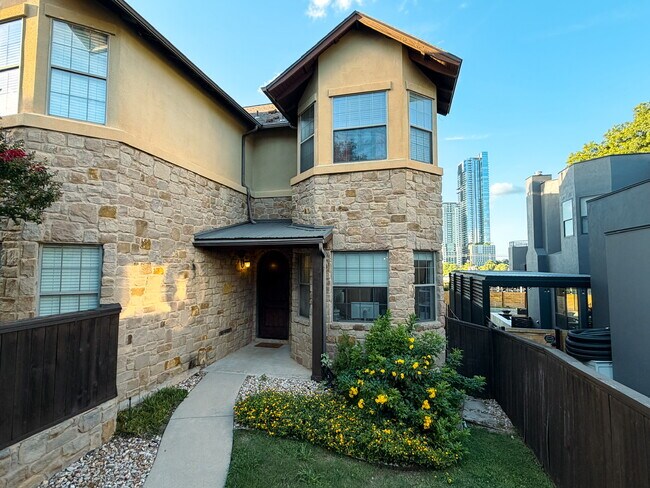 Foto del edificio - 506 Sunny Ln