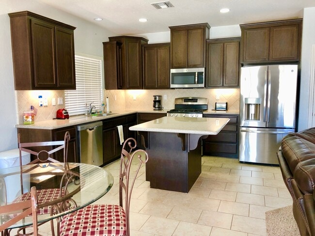 Foto del edificio - $2,295 Temperance & Shields, 3 Bedroom Hom...