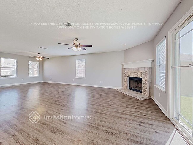 Building Photo - 732 Eagle Dr