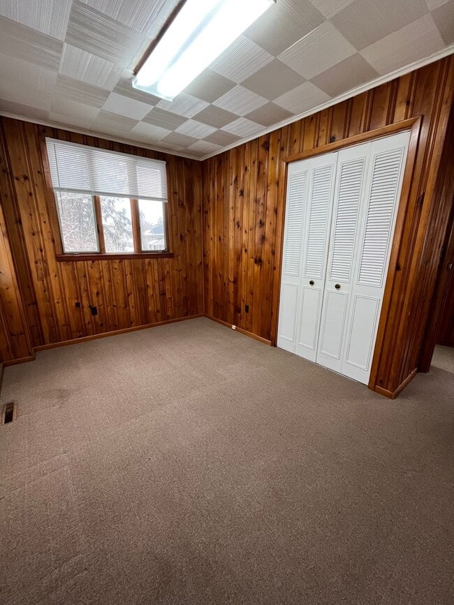 Oakdale - U-Shape Building - Oakdale - U-Shape Building Apartment