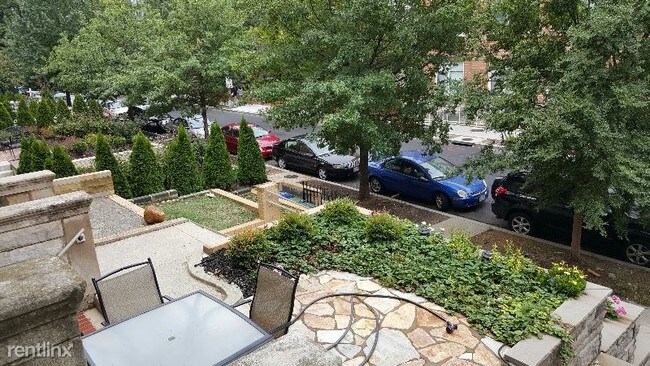 Foto del edificio - 1347 Euclid St NW