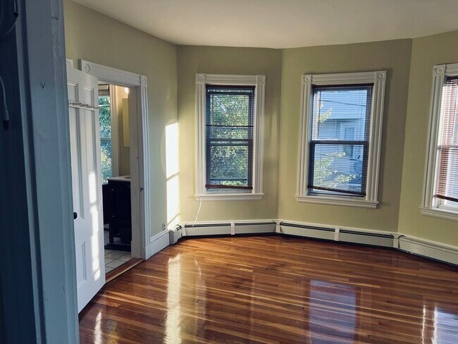 Building Photo - 24 Benner Ave